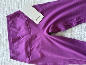 Lululemon Wunder Under HR Tight 25” Size 6